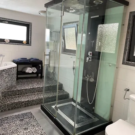 Гостевой дом Amster Houseboat 4*