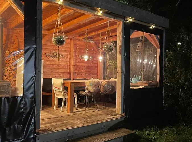 Pensjonat Amster Houseboat 3*